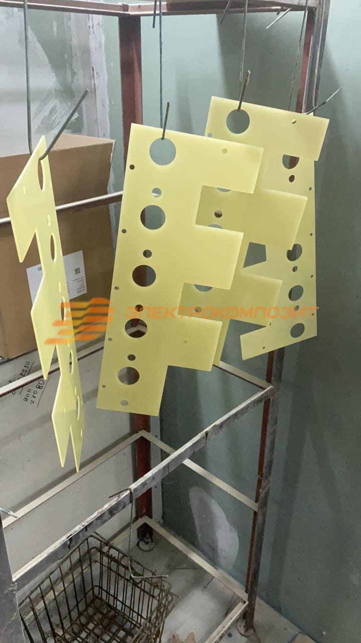 Partitions from fiberglass laminate